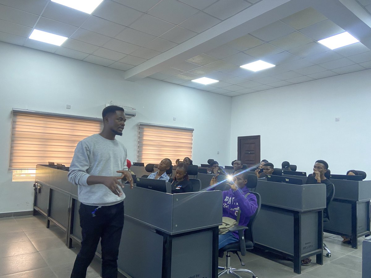 VictorObaro6's tweet image. At the @nodexihub community meetup and @arduino Day celebration.
I spoke about exploring Embedded Artificial intelligence (AI), using the @EdgeImpulse platform to prototype and scale Embedded AI projects quickly.
#Arduinoday2023 #ArtificialIntelligence 
#Embeddedsystems
