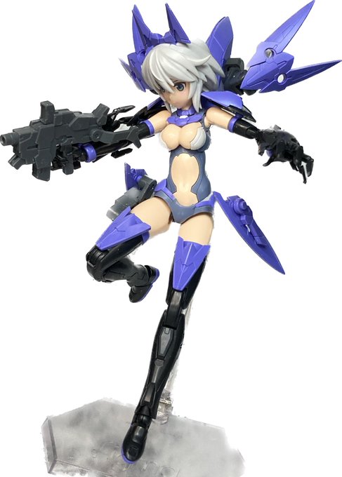 時々iPhoneの画像を長押ししたら光出すの何なんだろうと思ってたんだけど、あれ切り抜き機能だったのか。そこそこ綺麗に切り抜けてスゴイ。 