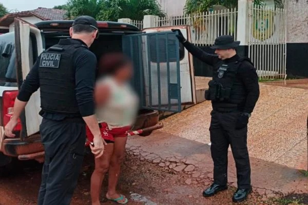 serranossa's tweet image. Mãe é presa por obrigar a filha de 13 anos a se prostituir por R$ 50 no Amapá
serranossa.com.br/mae-e-presa-po…
.
.
.
#estuprodevulneravel #estupro #policiacivil #amapa #serranossa