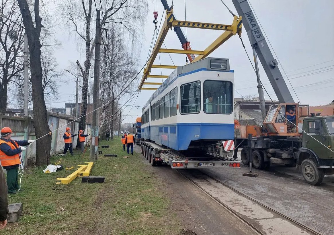 tramathon's tweet photo. The first #Tram2000 from #Zurich arrived today in Vinnytsia ! 
🤍💙 for 💛💙 https://t.co/XORTf5gAuF