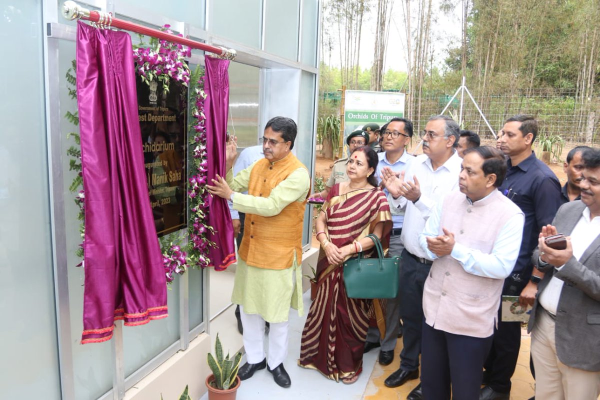 DrManikSaha2's tweet photo. Tripura is the home for various species of Orchids.

For conservation of the orchid species, today inaugurated a beautiful state-of-the-art Orchidarium at Oxygen Park, Agartala ahead of the visit of #G20 delegates.

It will be an additional attraction for the tourists. https://t.co/eyFvtYsIeb