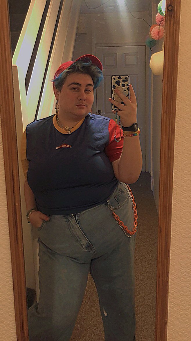 sholaghost's tweet photo. Happy trans day of visibility everyone! 🏳️‍⚧️✨

Behold me before I turn invisible once again 😈 https://t.co/GRDE75nPtg