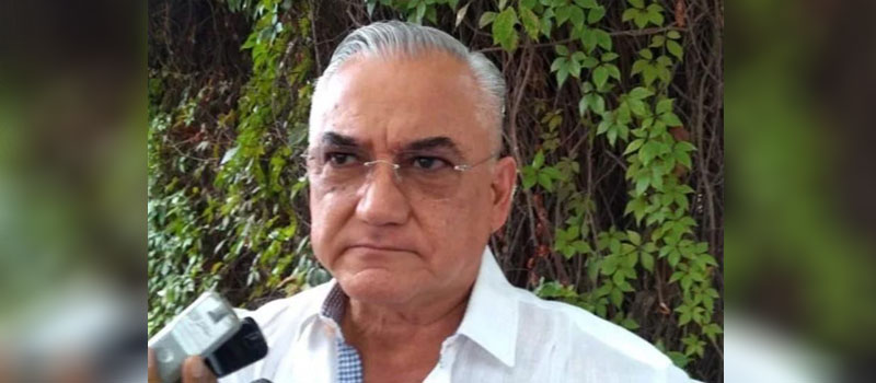 Diario_deColima's tweet photo. 📰 #EnPortada
CON #MENSAJEAGRESIVO, #intimida #asesor de #Gobernadora al #director de @Diario_deColima
Más información en https://t.co/PaHflMkRfL
@gobiernocolima @indira_vizcaino @FiscaliaColima https://t.co/00LbbtgDcy