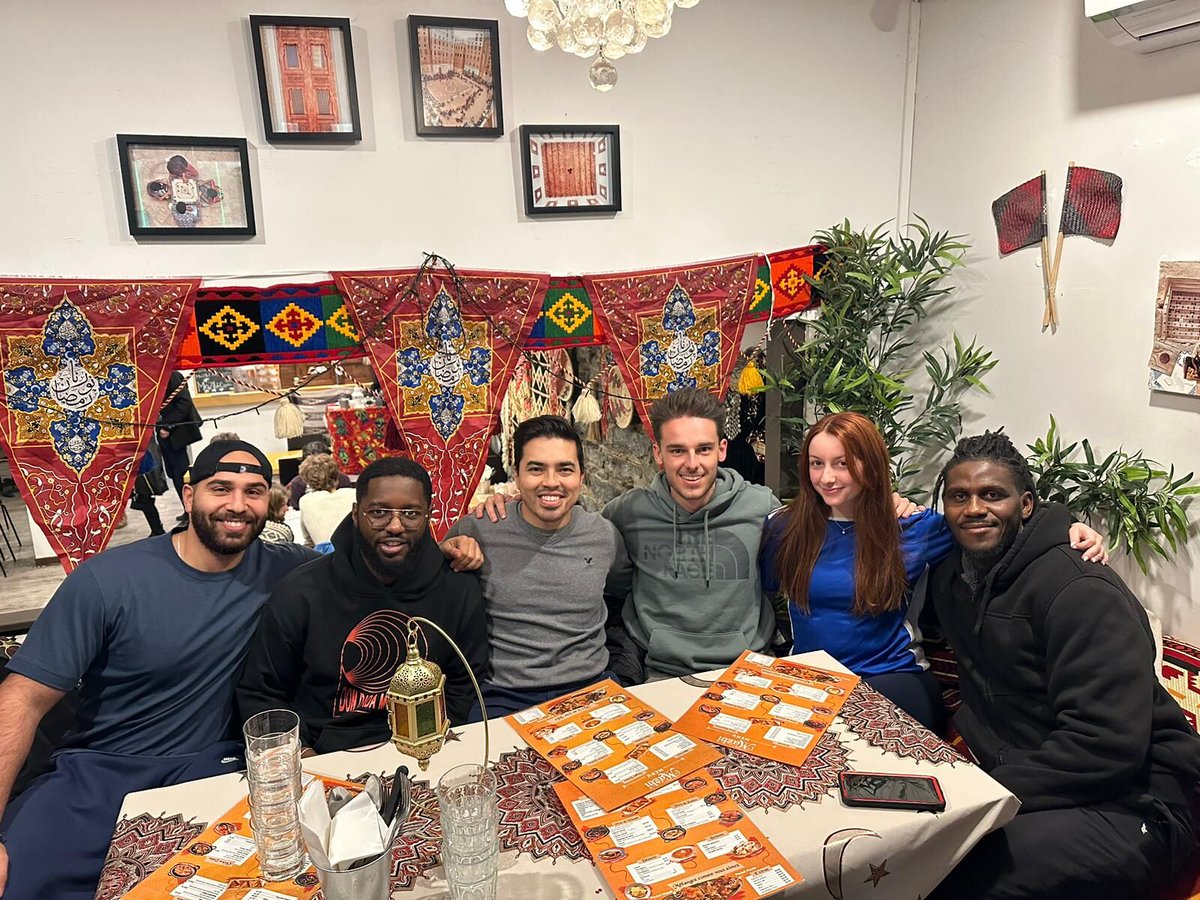 CreatechCa's tweet image. Jeudi 30 mars, 20 employés de Createch se sont réunis pour une soirée soccer ⚽⛹️‍♂️.
---
Thursday, March 30, 20 Createch employees got together for a soccer night ⚽⛹️‍♂️. 

🙏 Noor Akabari,  Ali Masoud

#lifeatcreatech #greatplacetowork #teambuilding #EmployeeExperience #employees