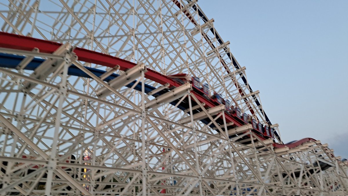 jkwana's tweet image. My thighs were perfectly fine and totally didn't take a beating  due to all the airtime after 12 rides on Arie Force One yesterday... APRIL FOOLS!!!

#arieforceone #funspot #funspotatlanta #rmc