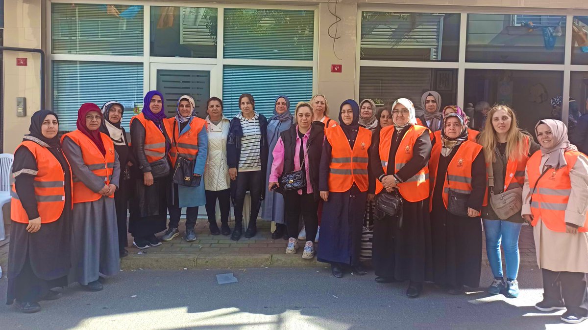 İl Başkanlığımızın düzenlediği 100 bin hane ziyareti programı kapsamında 📍Sarıyer’deyiz… 

Daha güzel yarınlar, daha büyük hedefler için durmak yok!  
#SeninleOlduSensizOlmaz