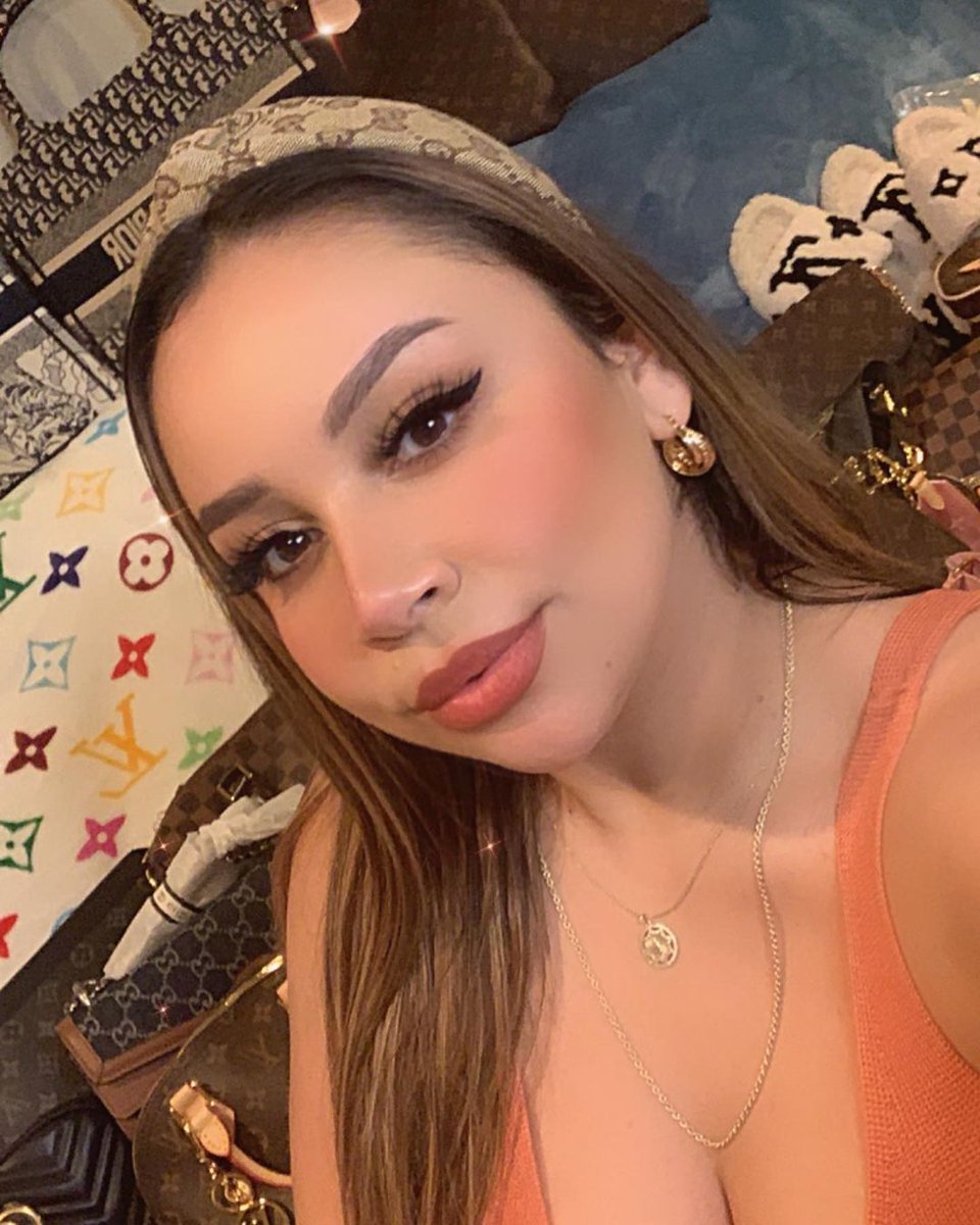 Happy New Month Lovely Peeps 🥰🥰🥰