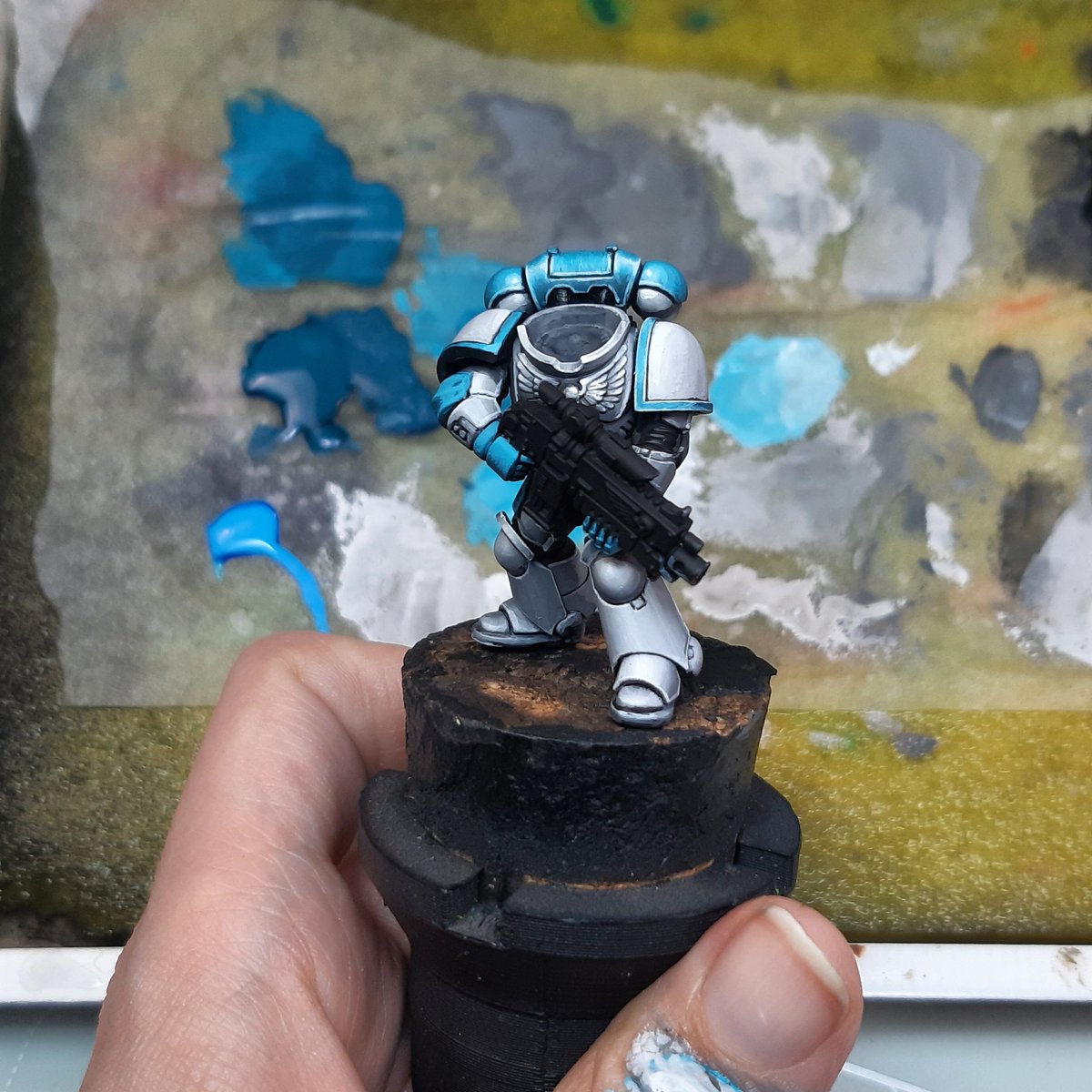 WIP Custom chapter. 

Space marine en armadura blanca. Reto planteado por la comunidad de twitch 😅

#warhammer40k #spacemarines #whitearmor #paintingwarhammer #warhammerfantasy #warhammerageofsigmar #tabletopminiatures #paintingminiatures #warhammercommunity