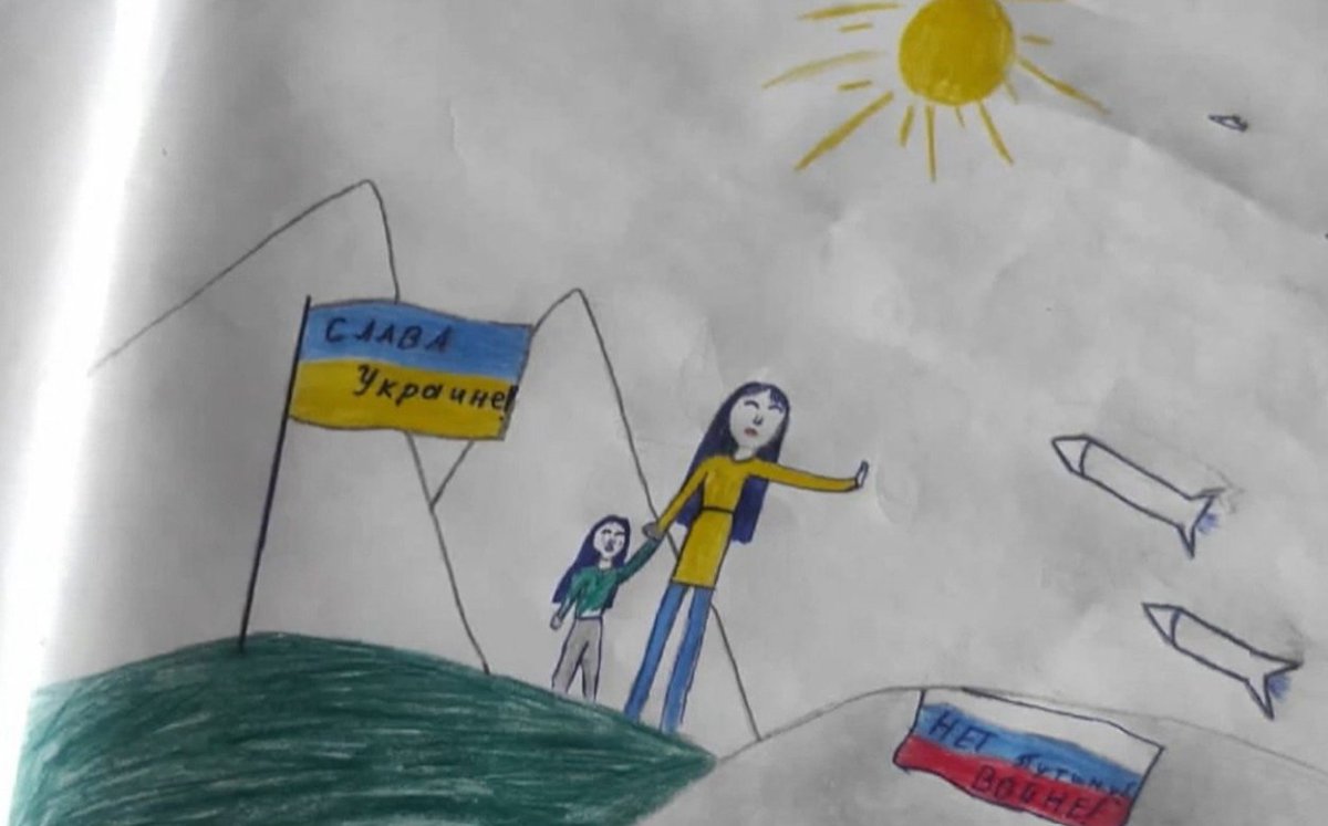 Russian news this week: girl called Masha Moskaleva drawn antiwar picture in school and her dad later was sentenced for two years in a pennal colony. Now the dad is in jail, and the girl is in orphanage. This is a price for speaking up against the war.
#nowar