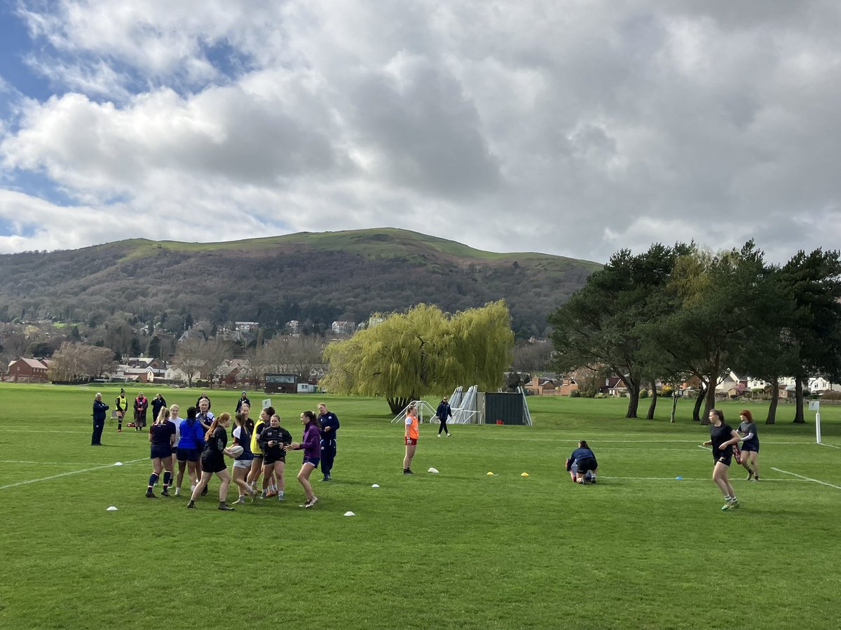 waltsrugby's tweet photo. Great to be @MalColRugby with SQ ladies and u16s boys session today https://t.co/4e9NLYxk8j
