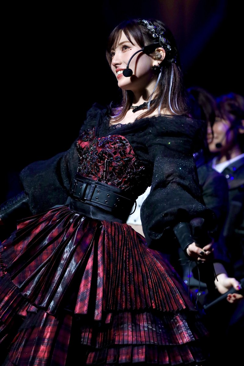 May555_LB's tweet photo. なぁちゃんのドレス姿
見れて本当に嬉しい、涙出た。
卒業おめでとう🎓🥲🌸
 #岡田奈々グラコン https://t.co/nO4WQ75XHN