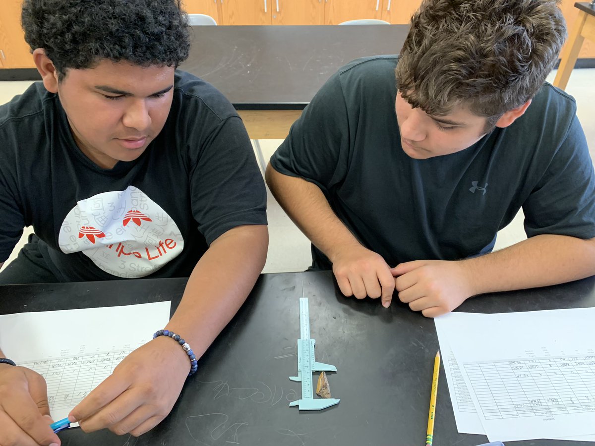MrsAtkinsTMS's tweet photo. Measuring fossilized shark teeth! Collaborating, discussing, recording data. They love this! Encouraging scientists! @UFEarthSystems #SharkAI #SEFS @TradewindsMS @PBCSDScience @PBCSDSTEM @mrsK_IBSCI https://t.co/KU3c7iAcRK