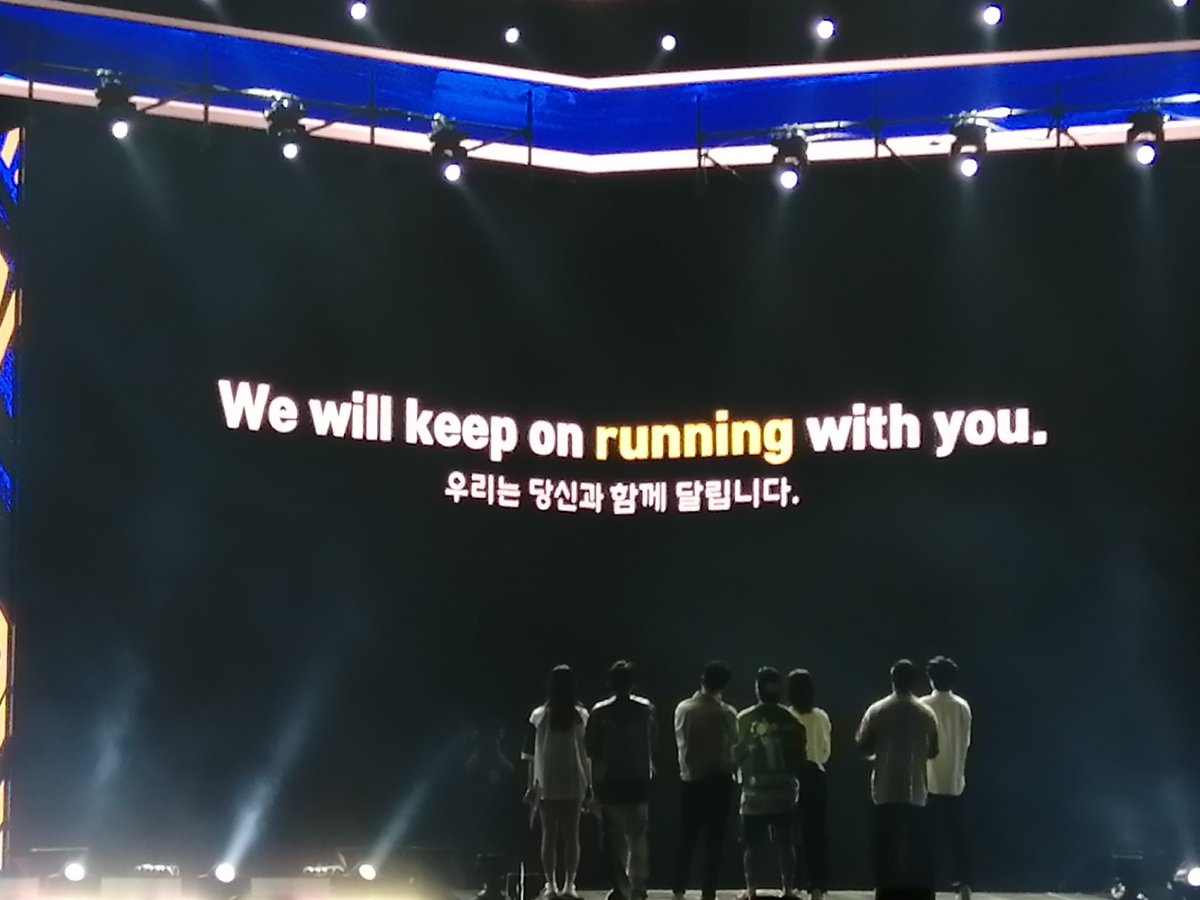 maricriseu's tweet photo. Was able to take this perfect shot just on time 🥺❤️
#RUNNINGMANinMANILA https://t.co/CdO6MHl1Ur