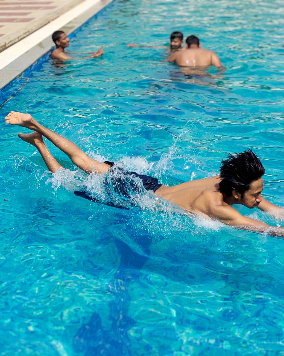 iSaifurRahaman's tweet image. 🏊‍♂️🏊‍♀️ It&apos;s time to dive in and make a splash with your friends and family! Get ready for a fun-filled day at the pool with our summer pool party essentials!

#PoolPartyEssentials #SummerFun #SwimmingPool #SafetyFirst #CodeHighlights #SaifurRahaman