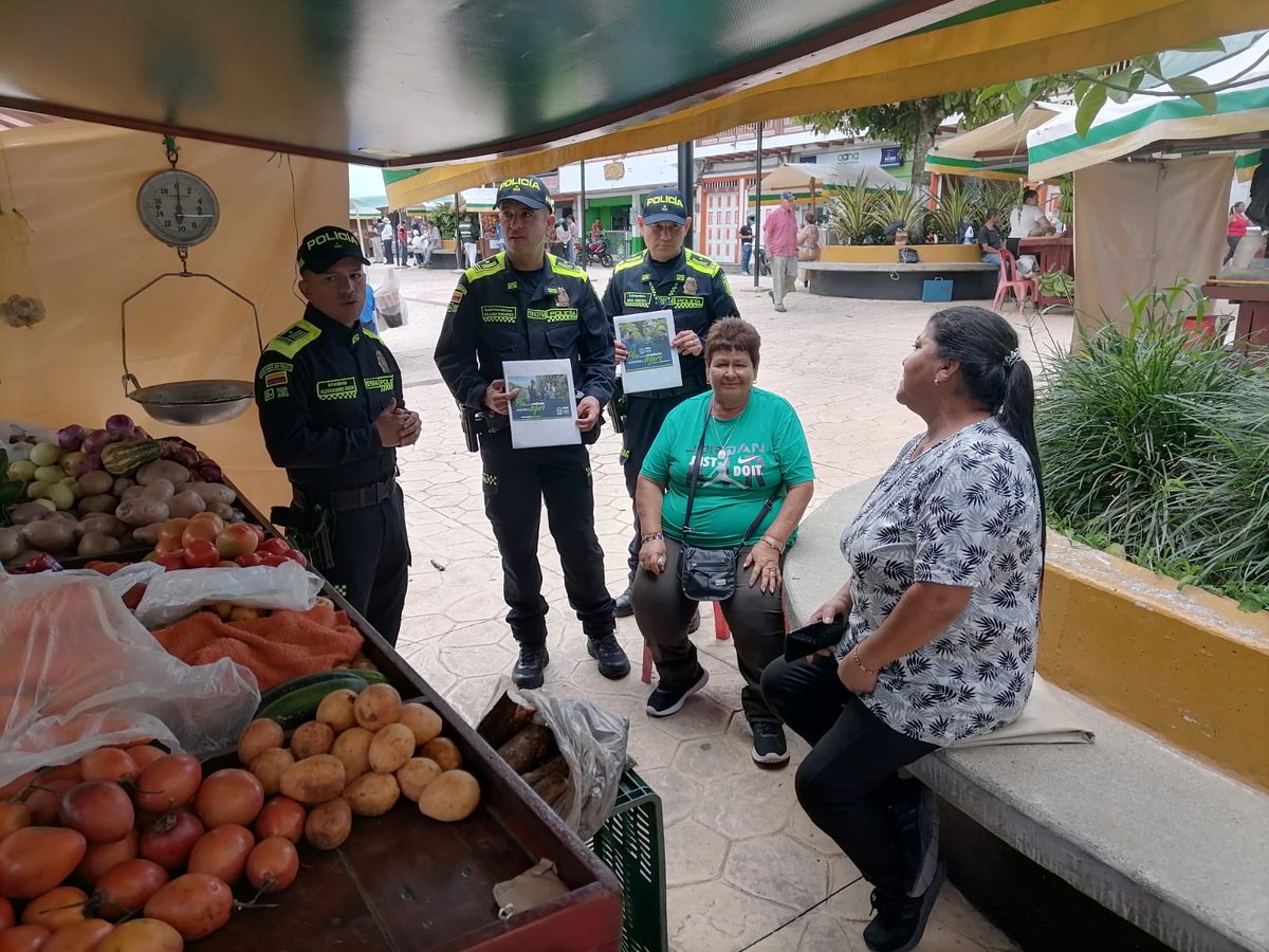 ProteccionPonal's tweet photo. ☝🏻Desde el suroeste Antioqueño, trabajamos por por un ambiente sostenible y seguro. 

Realizamos controles permanentes para garantizar un #TurismoResponsable en la Semana Mayor.

#DiosYPatria 🇨🇴 https://t.co/yxCHztG3Ve