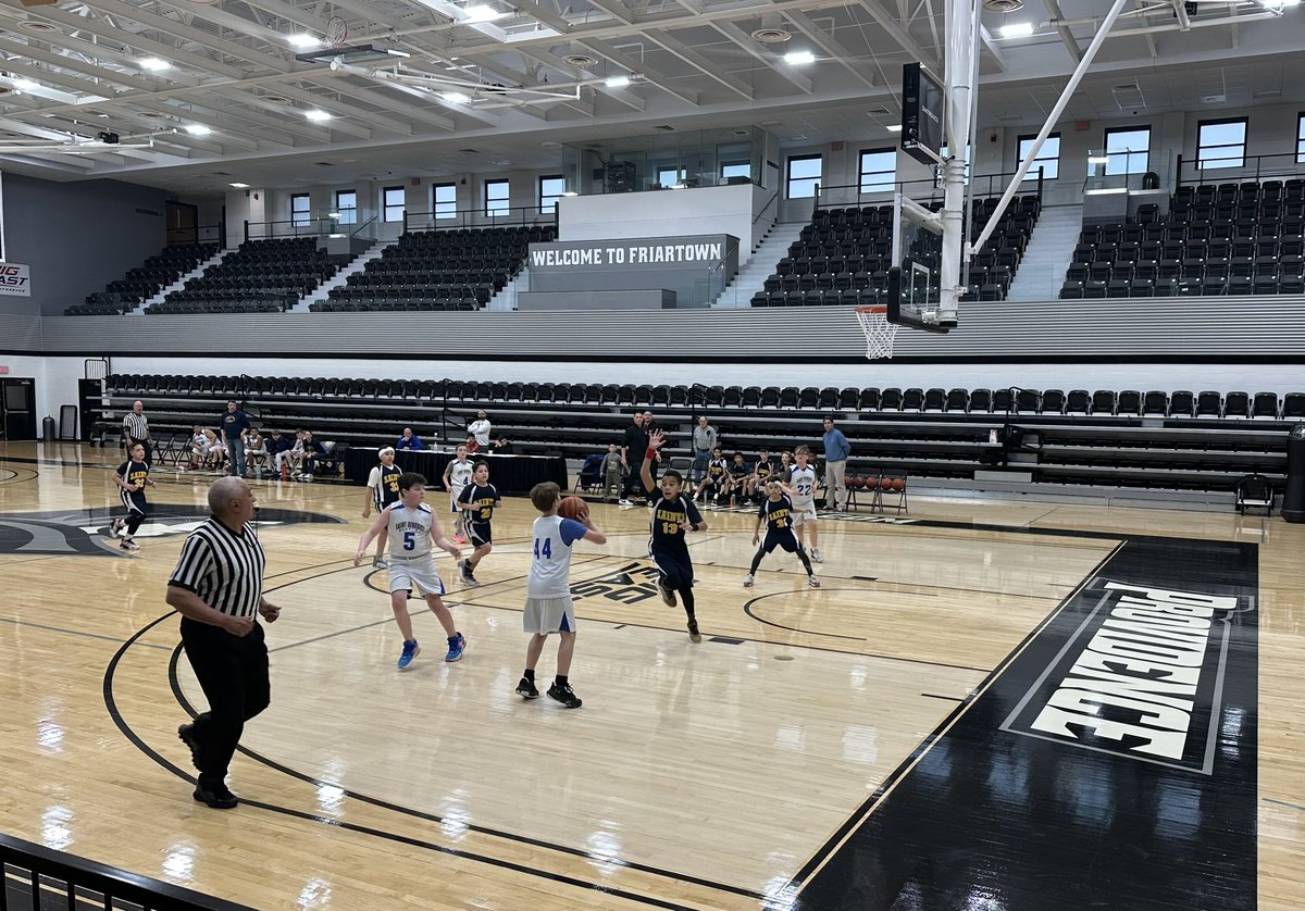 meredithpcook's tweet photo. New England Catholic Youth Organization hoops tourney underway in Providence. St Benedict Academy of Manchester playing at Providence College against hometown favorite Immaculate Conception @CatholicNH @dioprovidence @PCAthletics https://t.co/0tF6qjZJlK