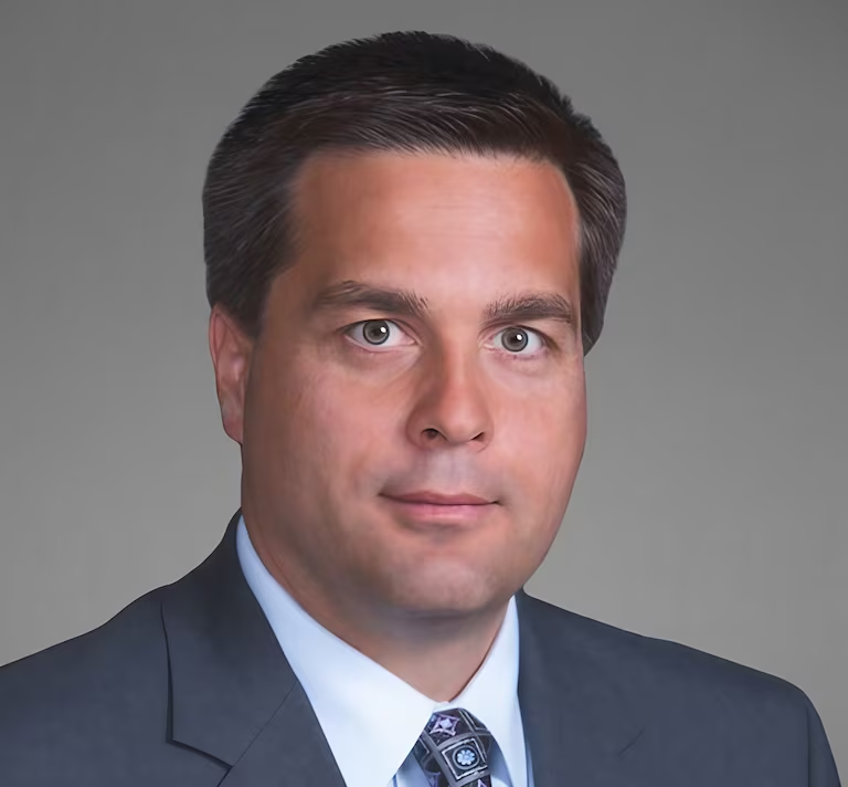 吃瓜观景 on Twitter "郭文贵巨骗的律师团队： William Baldiga, 又名Bill Baldiga，是Brown