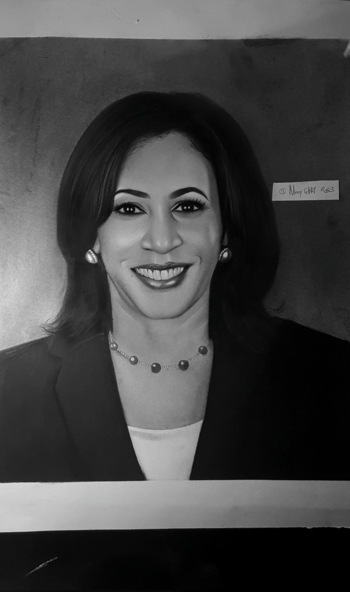 MercyGArt's tweet photo. @VP Welcome back to Zambia @VP 
hoping u enjoyed your stay here.
Here is a beautiful drawing I made for u https://t.co/5vHrdwRY69