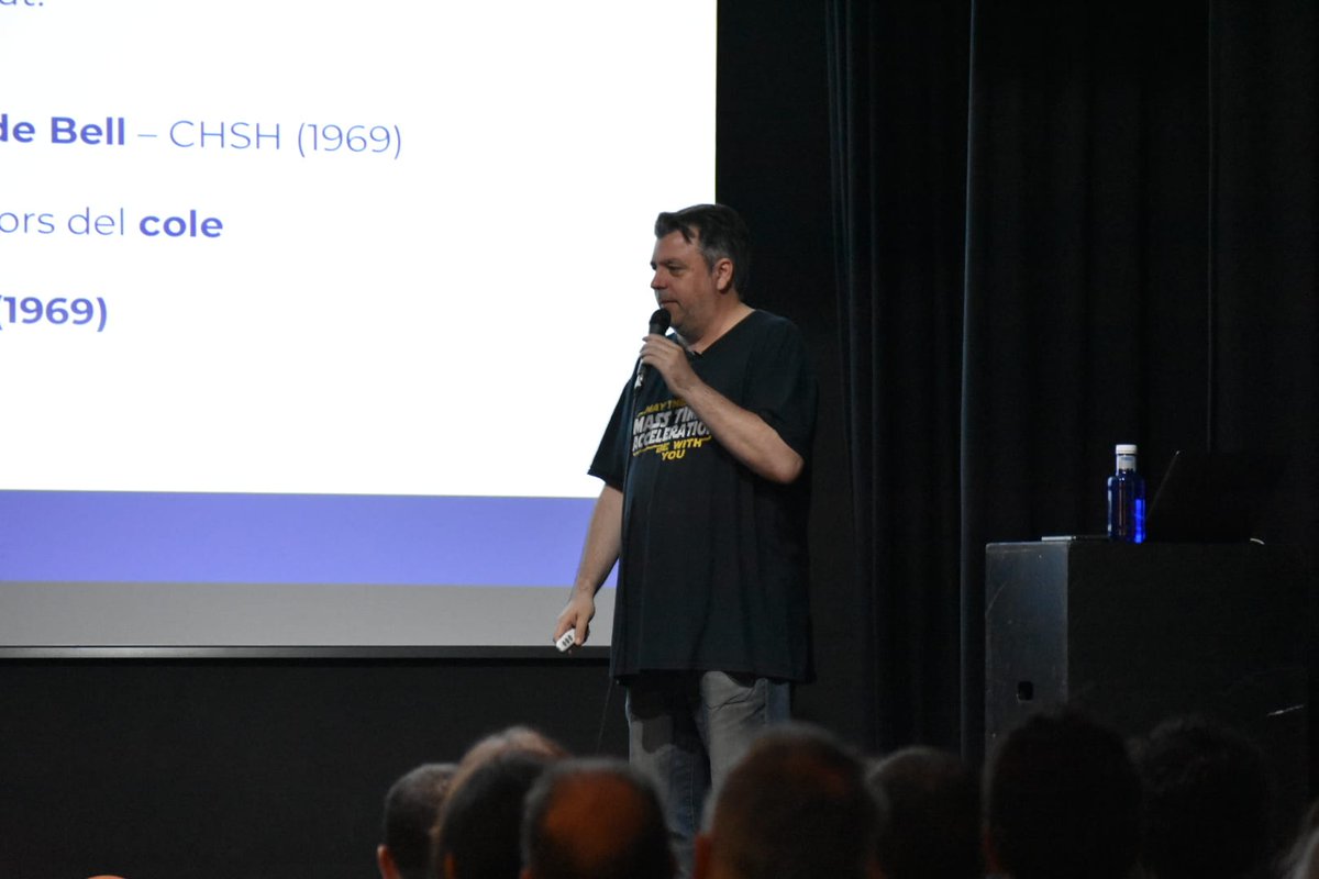 Aquest matí hem gaudit de les ponències de <a href="/SaulPascual/">Saül 🪐</a> i Javier García #JdC2023