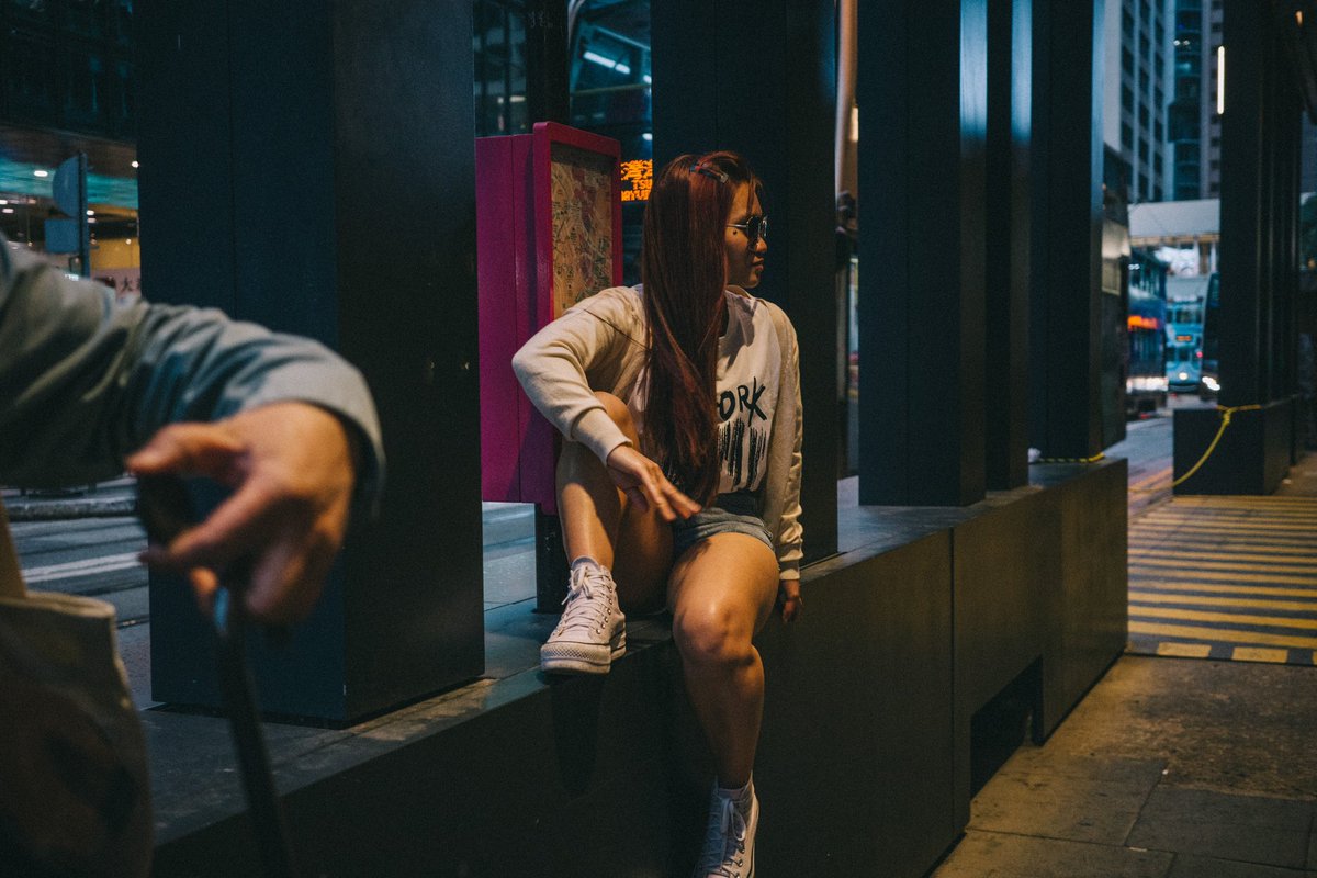 yanhevip1's tweet photo. Filipino maids still gather at Central in HK during weekend. Glad to see a real world.
.
.
.
#hongkongphotography #hongkong #streetphotography #hongkongnight #documentaryphotography #lovehk #streetsnap #gr3x #grphotography https://t.co/a5MWttS6kG