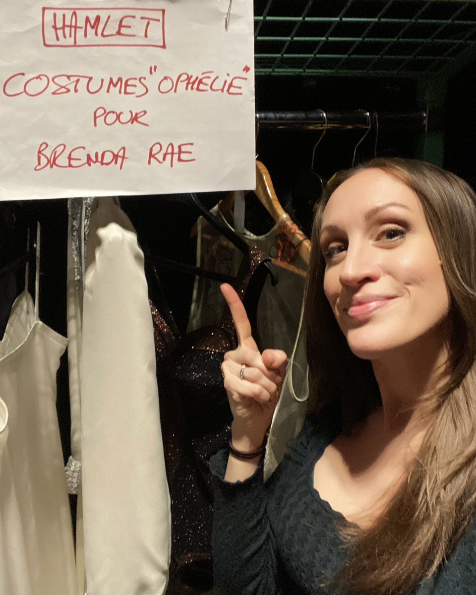 Woooo, what a way to make a role debut!! Nothing like singing your first Ophélie at Paris Opera, without a run-through or even sharing a rehearsal with some of your stage partners. 😅