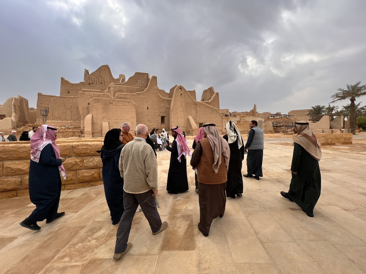 Mark Evans (@uniofthedesert) on Twitter photo Leg 2 of our <a href="/heartofarabia_/">Heart Of Arabia Expedition 2022-23</a> expedition followed the ancient pilgrim road from Riyadh to Jeddah. Listen out for our next podcast-The Pilgrim Road-that goes live on April 6. Access and share at link.chtbl.com/HoA <a href="/UKinSaudiArabia/">UKinSaudiArabia 🇬🇧🇸🇦</a> <a href="/SaudiBritishSoc/">The Saudi British Society</a> <a href="/IASArabia/">The IASA</a> <a href="/ExplorersClub/">The Explorers Club</a> Leg 2 of our <a href="/heartofarabia_/">Heart Of Arabia Expedition 2022-23</a> expedition followed the ancient pilgrim road from Riyadh to Jeddah. Listen out for our next podcast-The Pilgrim Road-that goes live on April 6. Access and share at link.chtbl.com/HoA <a href="/UKinSaudiArabia/">UKinSaudiArabia 🇬🇧🇸🇦</a> <a href="/SaudiBritishSoc/">The Saudi British Society</a> <a href="/IASArabia/">The IASA</a> <a href="/ExplorersClub/">The Explorers Club</a>