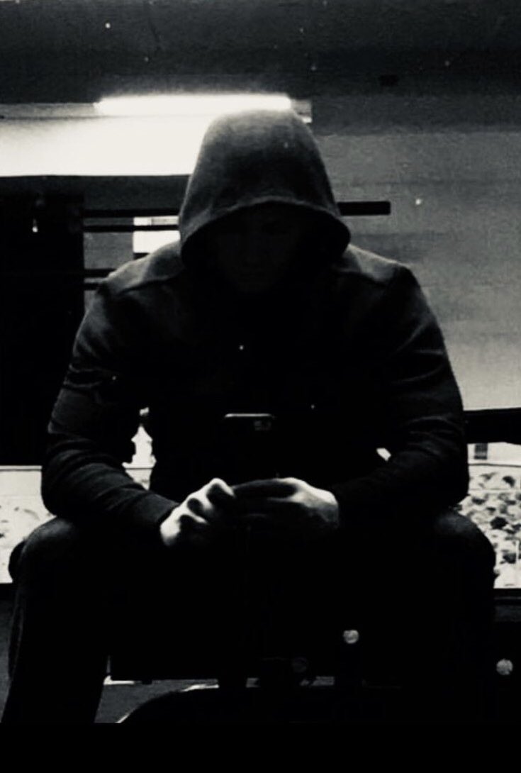 Sen kazanana dek. Kimse hikayeni umursamayacak.