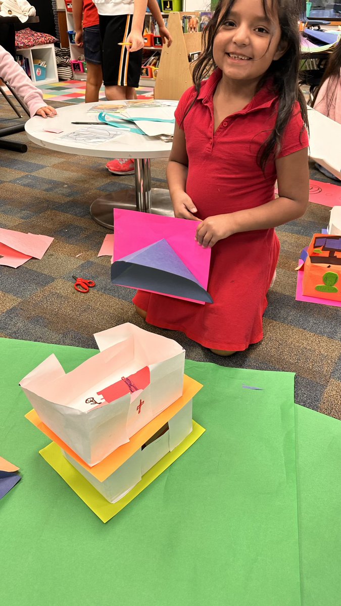 MsCarltonK's tweet photo. Our World Builders unit from Phonics wrapped up this week! We used all we know about vowels to build our very own Vowel Town! @goodgatorsib @AgueParedes @TrevinoTweetsED @MrsRsReaders #cfbisdstrong #GoodGators β₯οΈπ€ππππ https://t.co/yAfNCqkygi