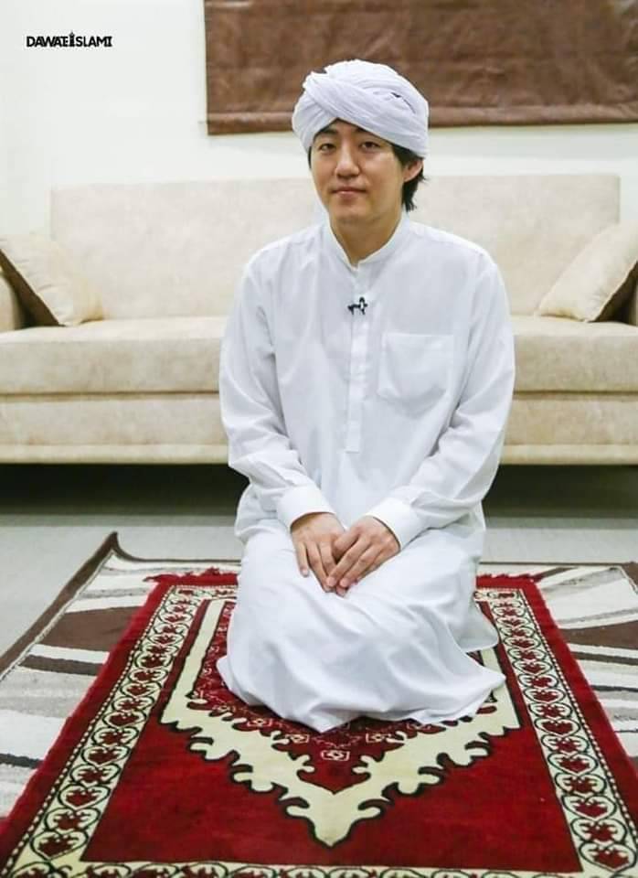 ScreenMix's tweet photo. اليوتيوبر الكوري الشهير Daud Kim :

"أنا سعيد لأن الله اختارني من عباده" .. https://t.co/fbM8VIaDXx