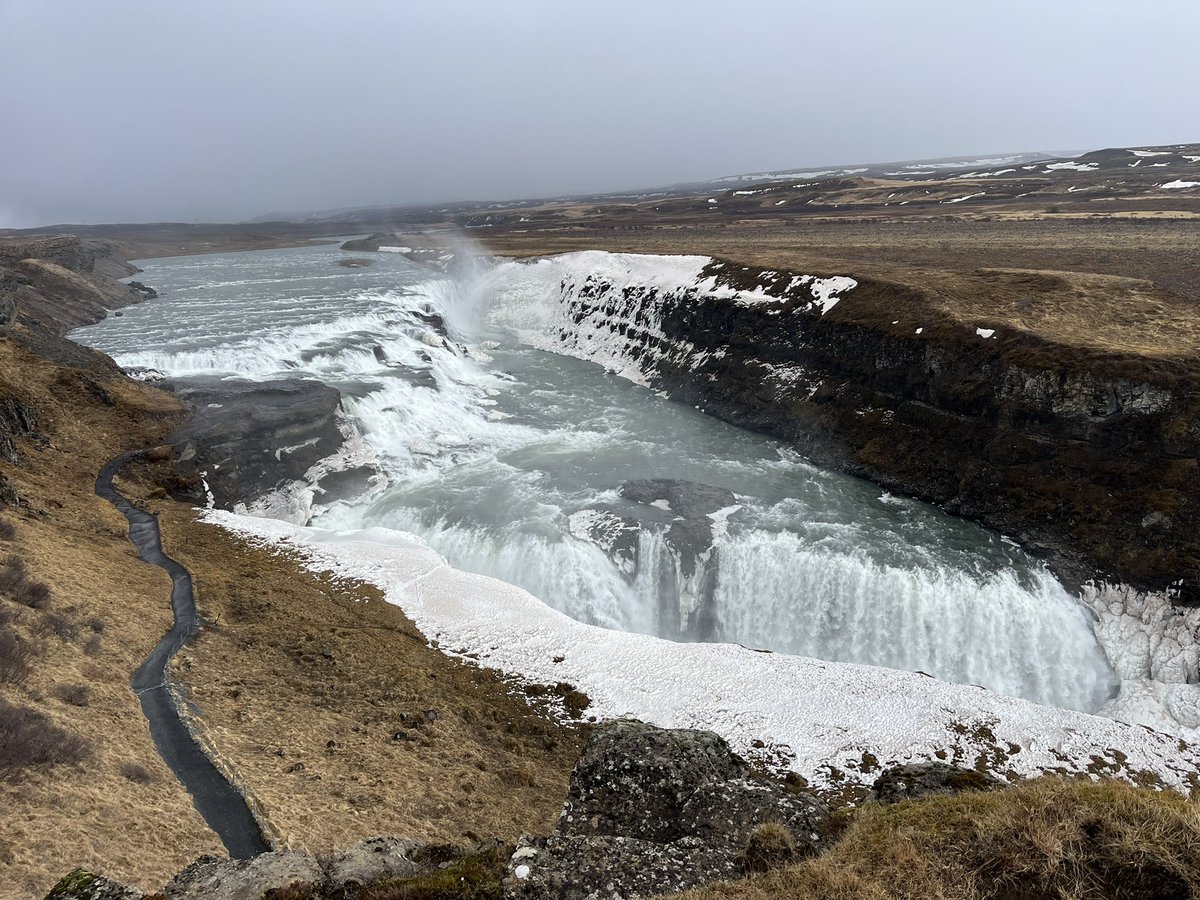 Salesforce_Em's tweet image. And a waterfall… #iceland #gullfoss