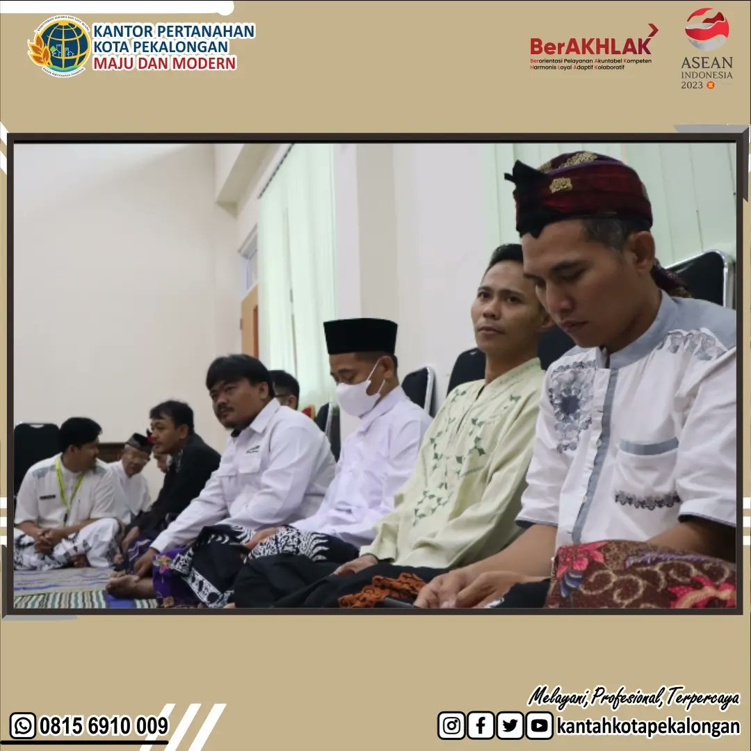 KantahPKLKota's tweet image. Semoga apa yang disampaikan oleh beliau dapat kita ambil hikmahnya, dan bisa kita terapkan dalam kehidupan sehari-hari. Aamiin

#pengajianramadhan 
#KantorPertanahan #KotaPekalongan 
#KantahKotaPekalongan
#ATRBPNKiniLebihBaik
#ATRBPNMajudanModern
#MelayaniProfesionalTerpercaya