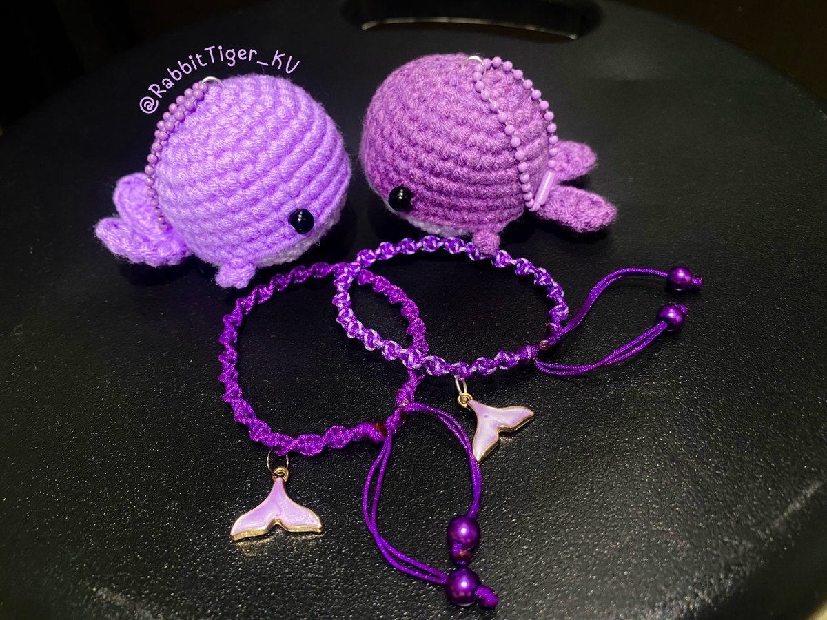 RabbitTiger_KV's tweet photo. 💜 สร้อยข้อมือสีม่วง / กำไลม่วง 💜
(โปรเจค Purple String )
~เลือกแบบเปลี่ยนจี้ได้~
✨ราคา 59 บาท ✨
✨ ซื้อ 2 เส้น ราคาพิเศษ 100 บาท ✨
🐳 วาฬน้อย ✨ราคา 69 บาท ✨
(‼️ส่งฟรีทุกรายการ‼️)
#กําไลม่วง #ตลาดนัดบังทัน
#พวงกุญแจ #BTSARMY #purplestringproject #วาฬม่วง https://t.co/IkSN5XKm48