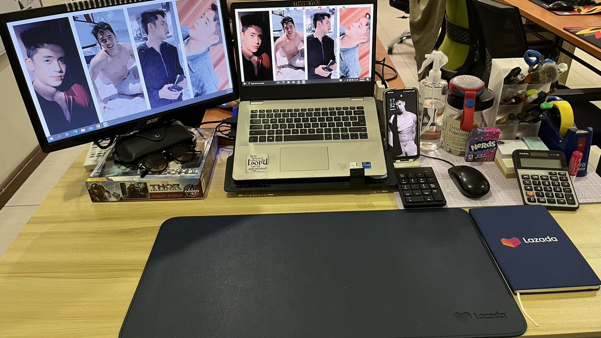 chitodeleon_'s tweet photo. @davidlicauco When Im tired sa work punta lang ako desktop ko mawawala na pagod ko 🥺😍 Thank You aking ginoo https://t.co/BFaYG4BxvI