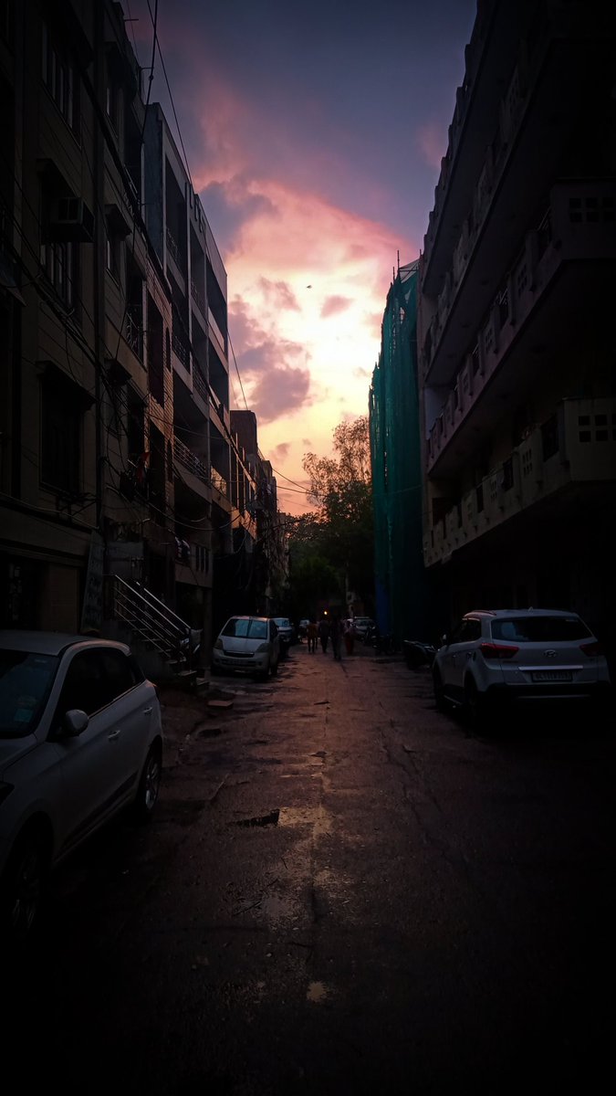 amritaaso2019's tweet photo. Sometimes it's wonderful to leave your cozy place and step outside . #Delhi now days https://t.co/KTkBZ8cINT