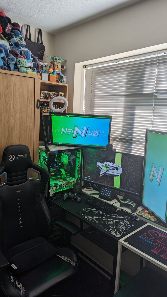 Nemesiskid's tweet photo. @elgato @thejesshinds Needs some work but is a small space to work with and my partners setup in next to mine over the 2 desks we have. https://t.co/JML8PK8jru