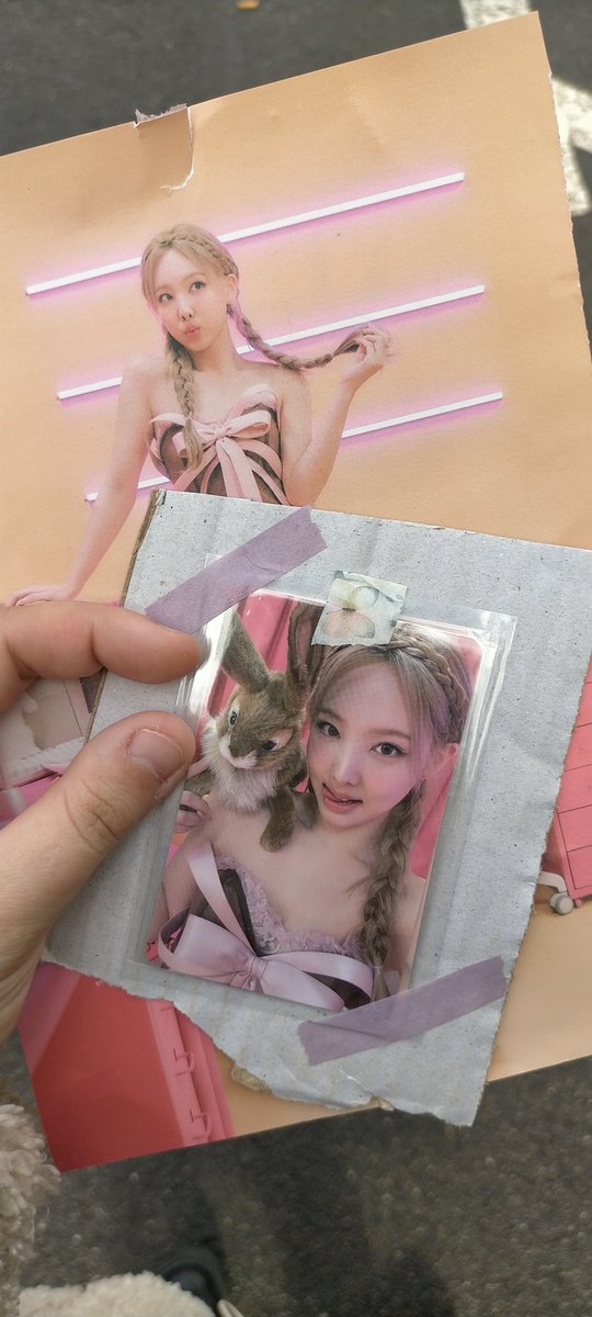 sally.⠀ por fin me ha llegado la photocard de mi icon 😭😭💗💗💗💗💗💗