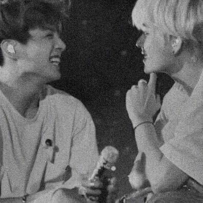 luneviolettee's tweet photo. _♡ https://t.co/OlHg6UQsi2