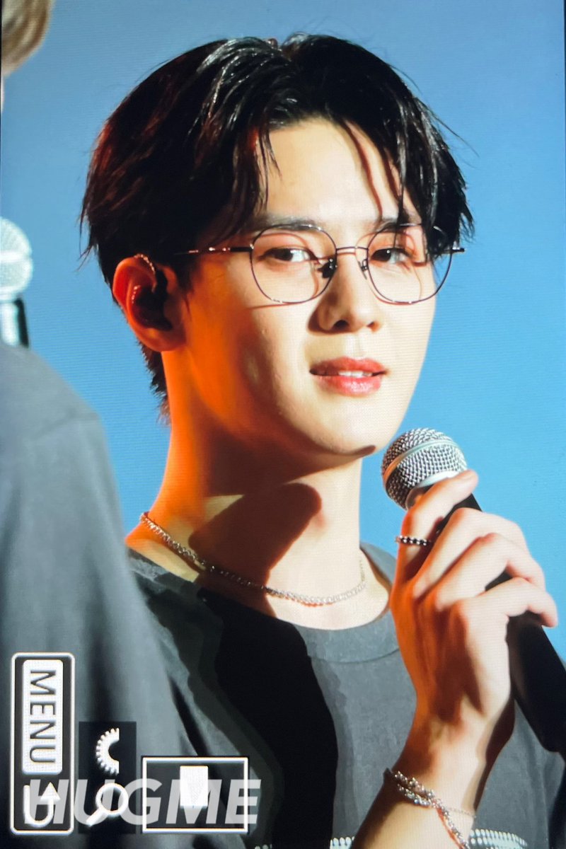 HUGME0101_'s tweet photo. 230401 BANGKOK FM

#KUN #钱锟 #쿤
#WayV #威神V https://t.co/bIYTWKRrVV