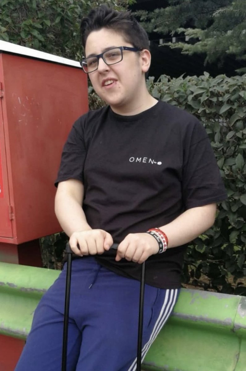 Neilans_'s tweet photo. 6 years apart https://t.co/GPUfNmQLhC