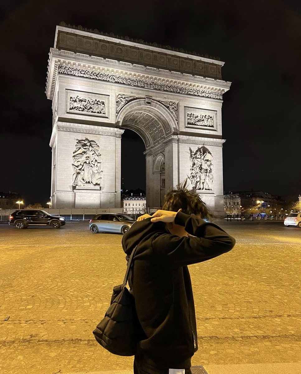 augustIune's tweet image. gila ya naksir sama haechan nyenengin banget fall in love with him is so easy kayak lo liat dia pake hoodie celana traning sendal dan rambut berantakan aja lo langsung naksir lagi dan lagi dia hangat banget dan sangat abang coded huhuhuhuhuhu :(