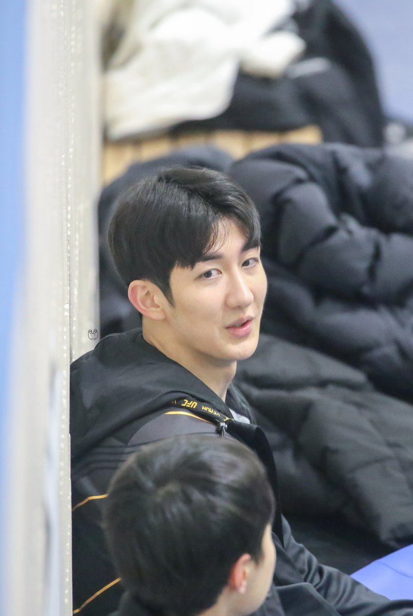Thri0705's tweet photo. 230401 종별종합 박장혁
 #쇼트트랙 #종별종합 #박장혁 https://t.co/hxY7ZQ6ugO