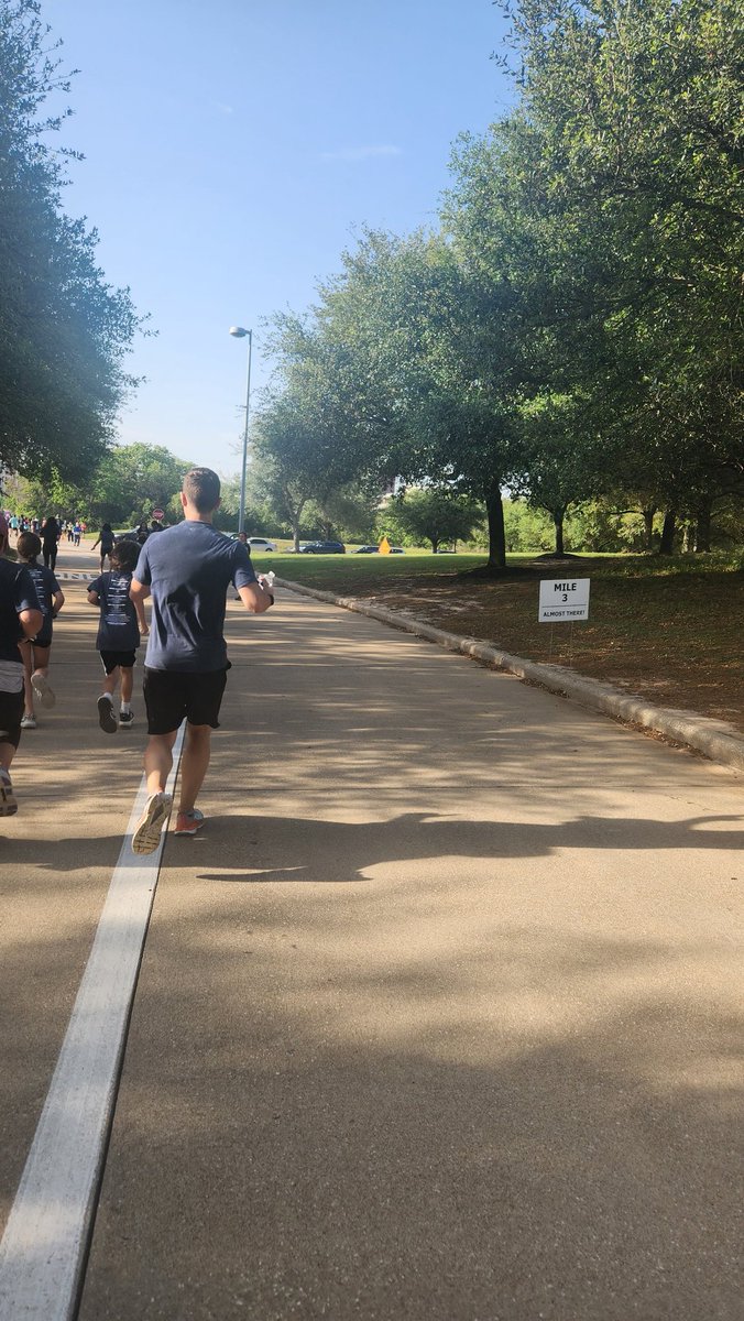 TeacherLife888's tweet photo. I did it! I ran for the first time in the @CyFairISD superintendent fun run! Go Rams! @CypressRidgeHS https://t.co/rGR9g3UB8Q