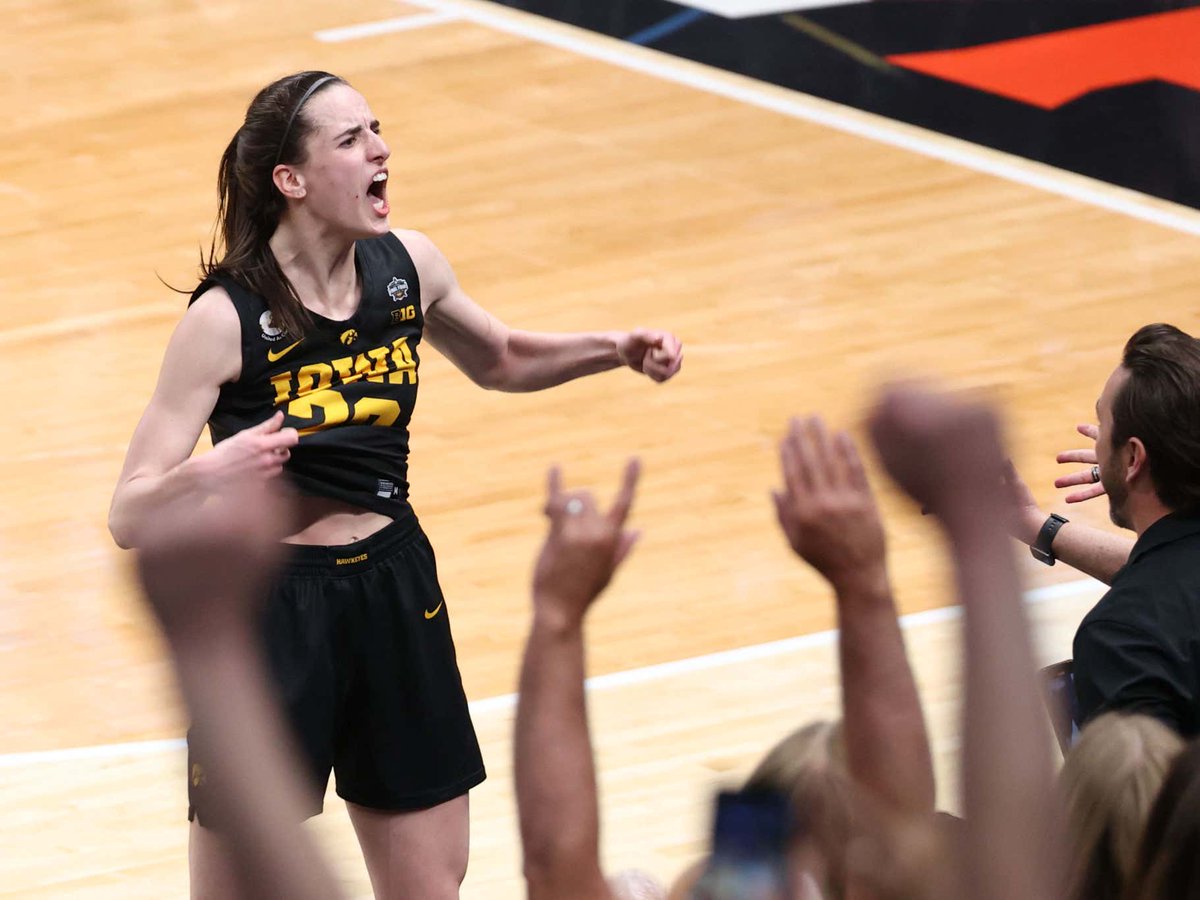 barstoolsports's tweet photo. CAITLIN CLARK IS A GOD AND IOWA IS HEADED TO THE NATIONAL CHAMPIONSHIP GAME https://t.co/sC3lHnqecz https://t.co/7rQ4dxVFRk