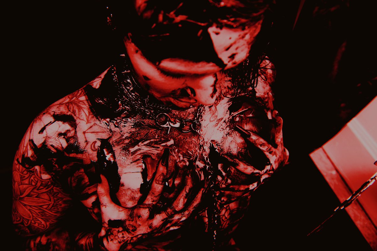 jigsawyouthband's tweet photo. “THE WAR INSIDE ME” EP is now available on all streaming platforms ❤️ We love you all and hope to see you this year ❤️

https://t.co/9XROkJ3Drc https://t.co/6p2apVVTC7