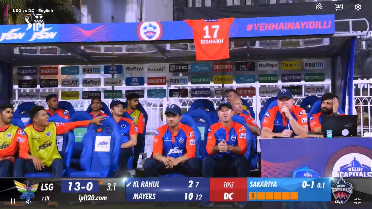 CricCrazyJohns's tweet photo. Jersey of Rishabh Pant in Delhi dugout. 

A great gesture. 👏 https://t.co/yzwwsxup8i