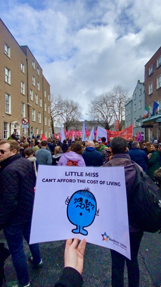 Eoin O'Donnell (@uccsuengagement) on Twitter photo At the <a href="/COLCIreland/">Cost of living coalition</a> protest today in Dublin outside Leinster House protesting against the lifting of the eviction ban ✊🏼📣‼️
REINSTATE THE EVICTION BAN
#CostOfLivingCrisis #reinstateevictionban #costofcollege At the <a href="/COLCIreland/">Cost of living coalition</a> protest today in Dublin outside Leinster House protesting against the lifting of the eviction ban ✊🏼📣‼️
REINSTATE THE EVICTION BAN
#CostOfLivingCrisis #reinstateevictionban #costofcollege
