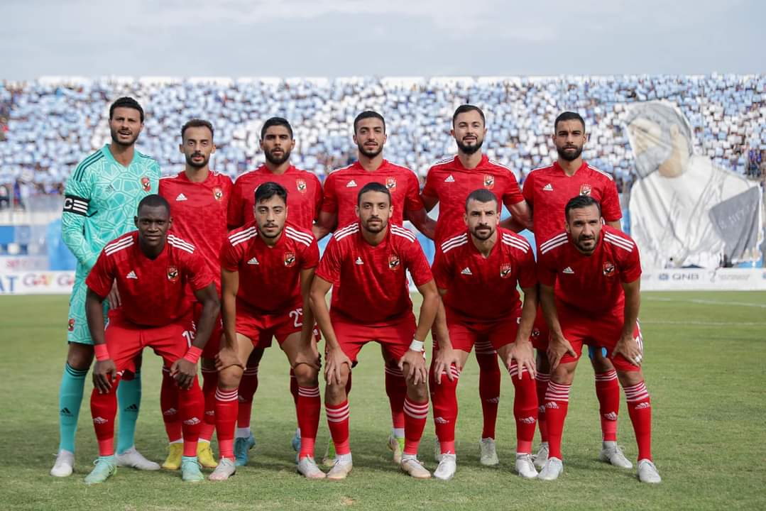 ahly234's tweet photo. "عاهدناكم رجال .. فكونوا أبطال." ✊

يارب ي عالي انصر الاهلي الغالي 🤲🤲 https://t.co/vFV40AS4v9