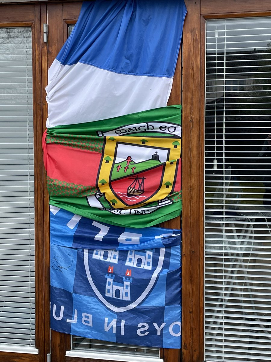 ronanhourican's tweet photo. Great to see the house decorations coming along nicely ๐ Canโt wait for this weekend ๐โฝ๏ธ๐๐ค ๐Weโve a horse in almost every race ๐ #GAA #CrokePark #HonCavan #UpTheDubs and even for @A_L_A_N_A_Hโฆ. #Mayo4Sam ๐โค๏ธ https://t.co/mqFnMaKE9C
