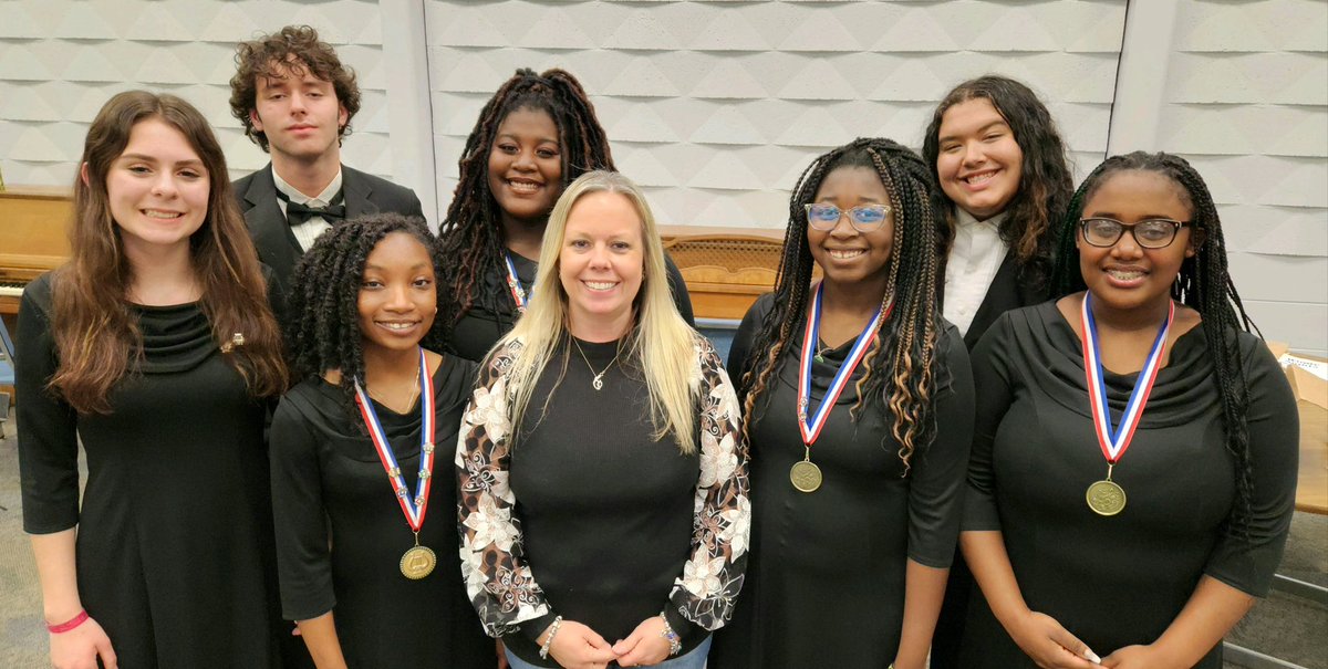 jenifer_rayne's tweet photo. Incredible concert yesterday by the All Shore Chorus. Seven of these talented vocalists are our very own students, who represented Pocomoke so well! 💙💛 @WorcesterSystem https://t.co/95Y5EEROld