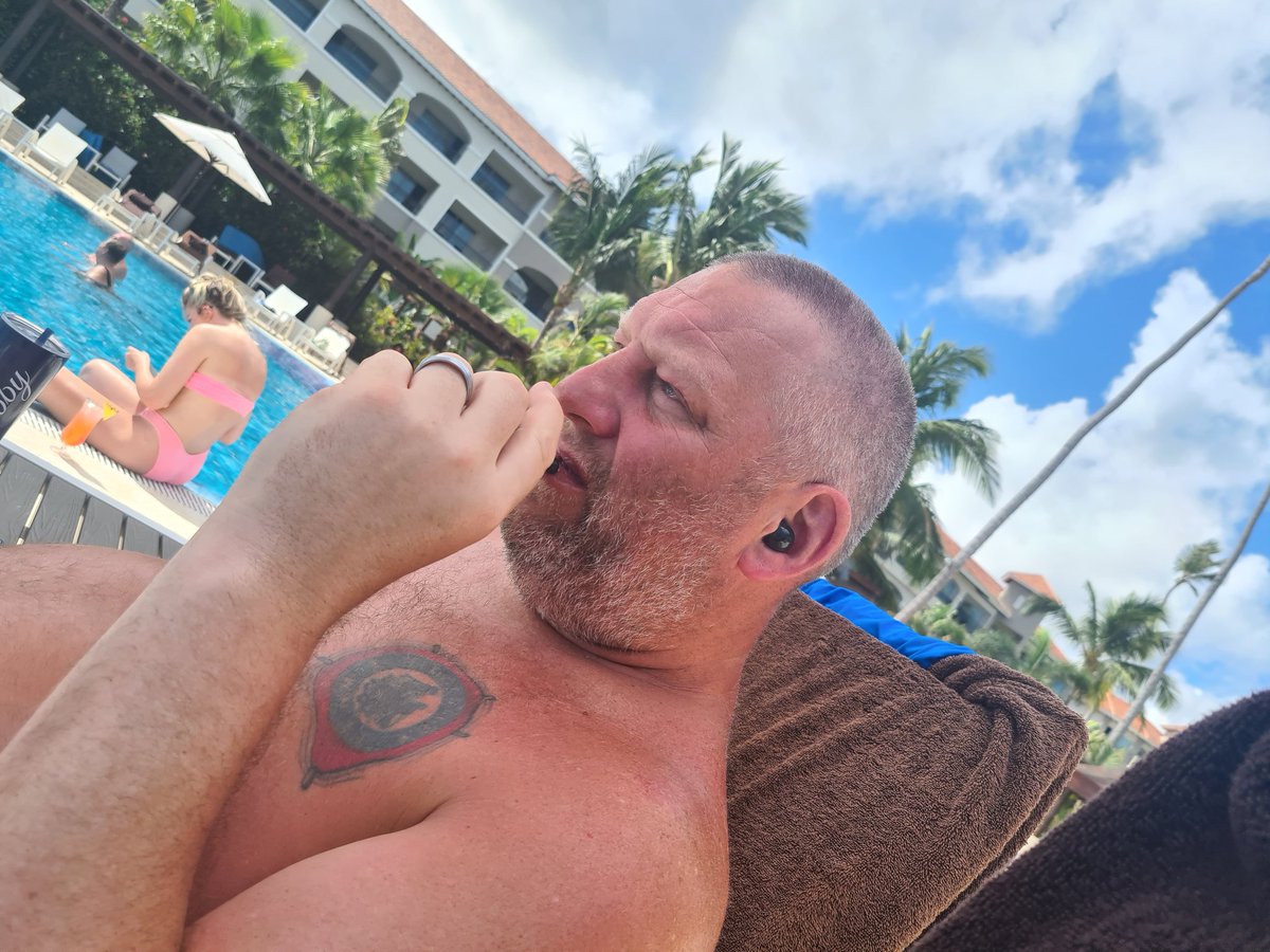 Birthday boy <a href="/mandm1974/">Mark Mattholie</a> listening in to <a href="/btfcliveradio/">Billericay Town Live Radio.</a> from the Dominican Republic 🇩🇴 Let's have a win for him <a href="/BTFC/">Billericay Town FC</a>